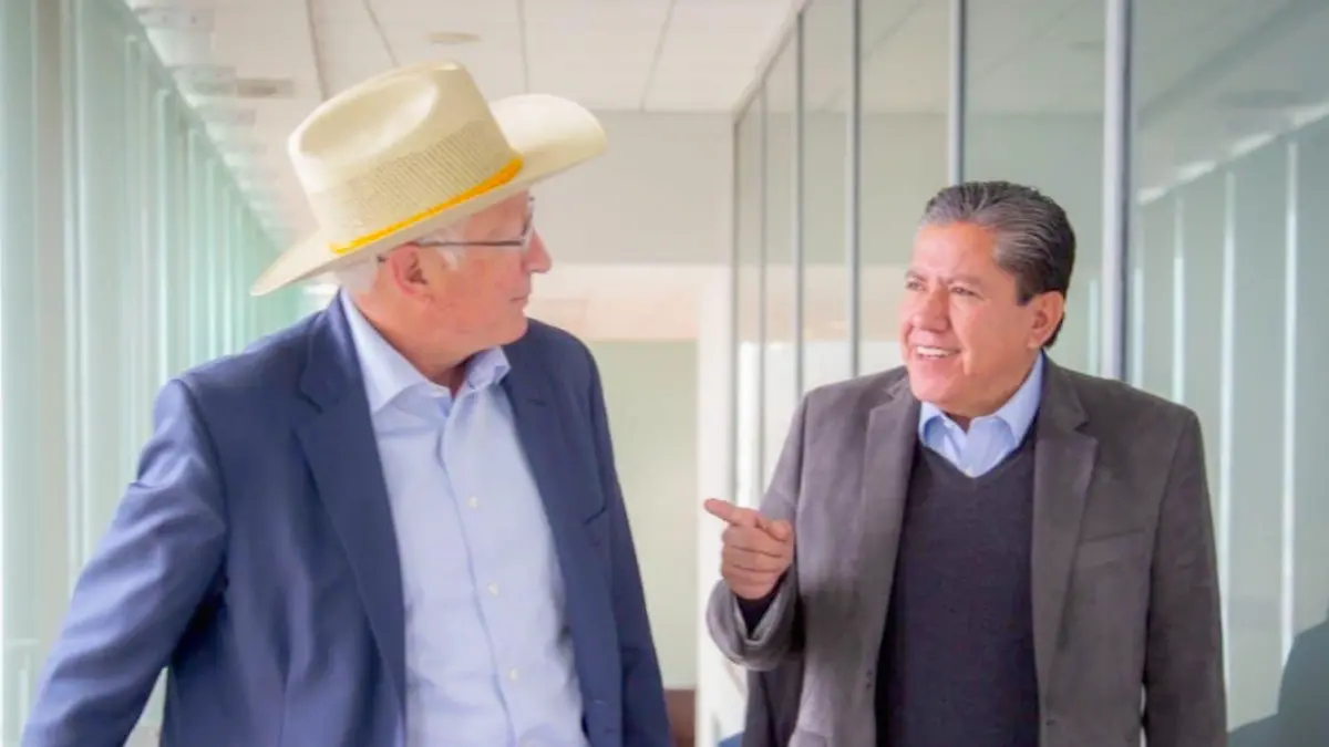 Ken Salazar y David Monreal Ávila se reunieron el pasado jueves 6 de octubre